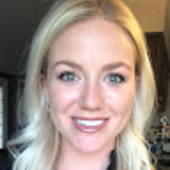 Meet your Posher, Courtney - Picture 1 of 1